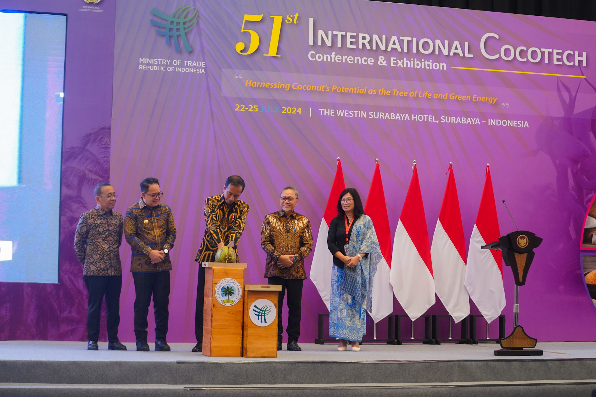 Pembukaan Konferensi dan Pameran Kelapa Internasional (Cocotech) ke-51 di Surabaya, Jawa Timur
